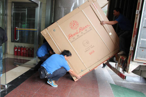 鄱阳钢琴贵重工艺品无忧运